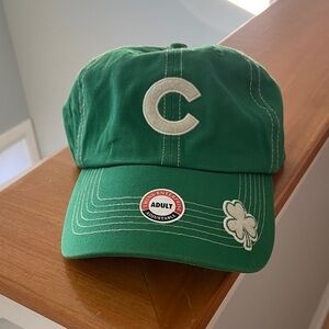 Green Adjustable Men's Chicago Cubs Cap with Shamrock
